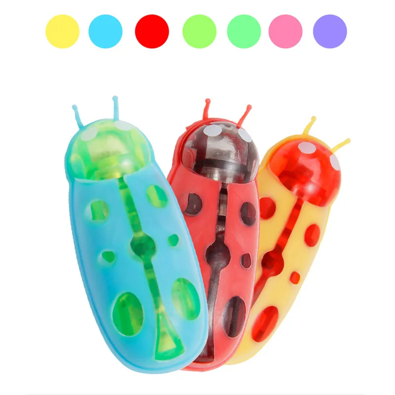 Divertenti insetti elettrici C - Catnip Toys recensione e prezzo